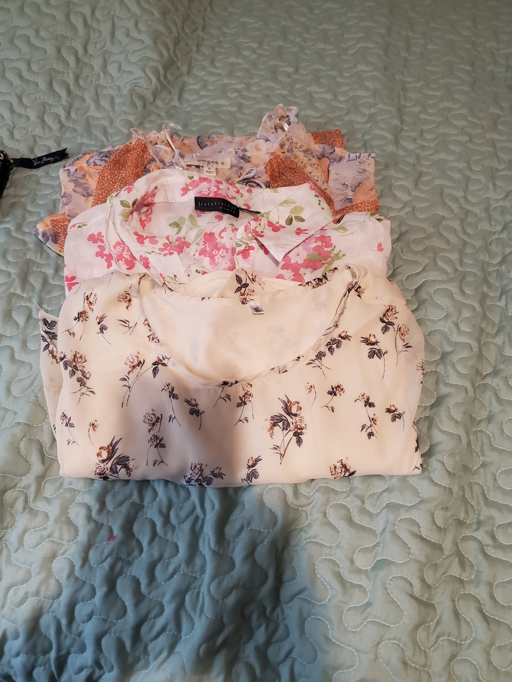 Bundle Of (3) size XL Womens Tops